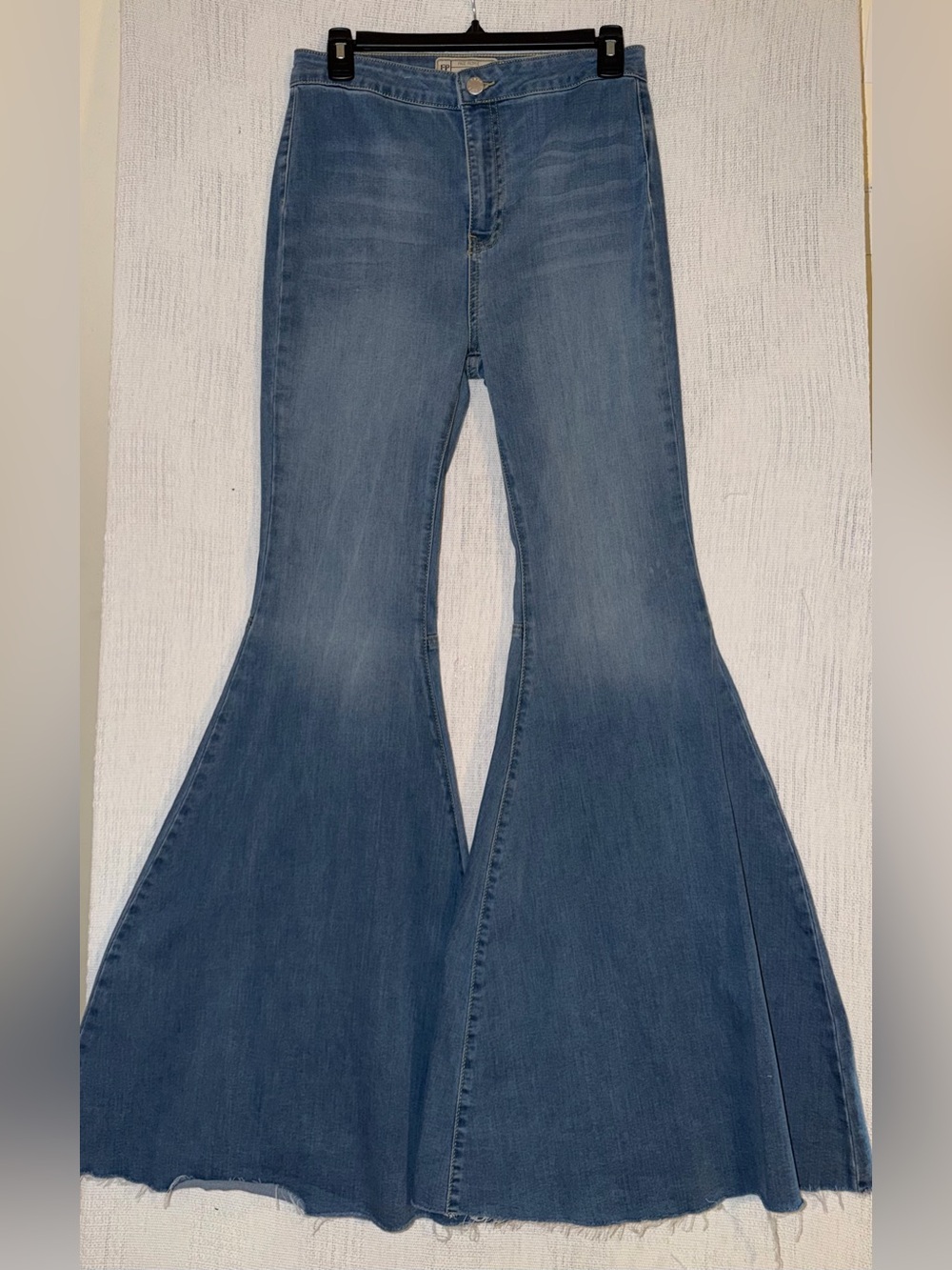 Free People Float On Flare Jeans Size 28 Boho Festival Hippie Y2K Bell Bottoms